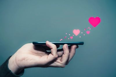 4 Rules For Online Dating First Messages - All You Need To Know